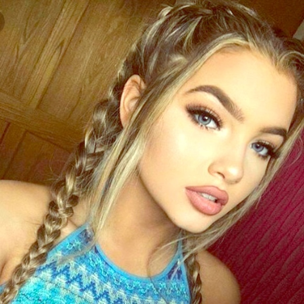 Meet your Posher, Ella